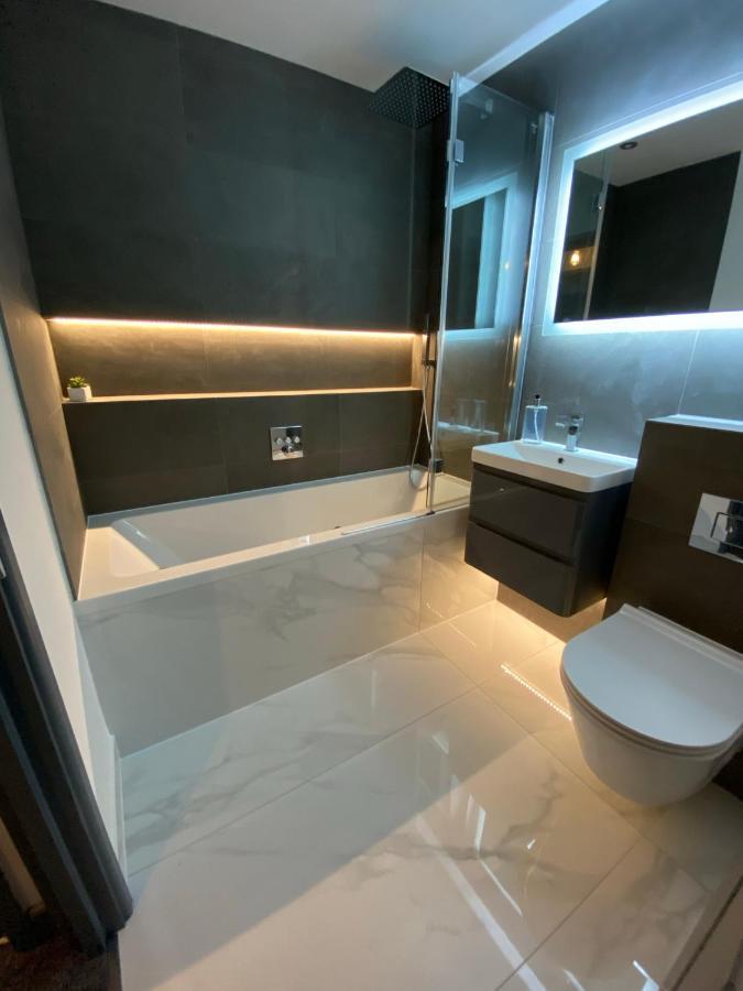 Beautiful Modern Cosy Central Apartment / Sleeps 4 Reading Luaran gambar